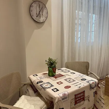Apartament Tirana Home *