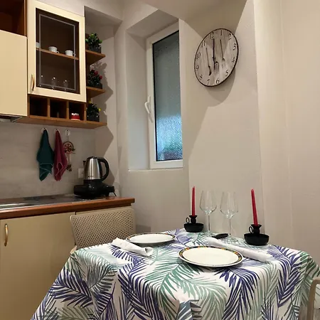 Tirana Home 地拉那